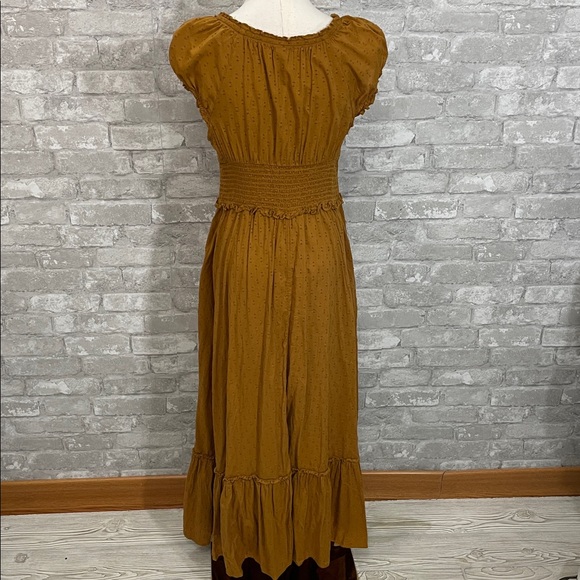 Old Navy  bohemian Swiss dot tiered maxi dress in a miners gold - Picture 4 of 7